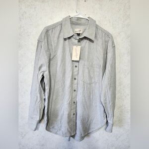 Universal Thread Long Sleeve Button Up Shirt Oversized Casual Layer Everyday